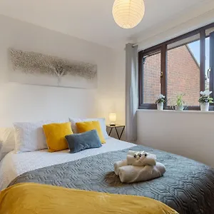 Apartment Short Stays At Claire Place